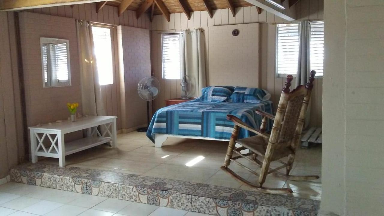 Saona Beach House - Bed And Breakfast Mano Juan 外观 照片